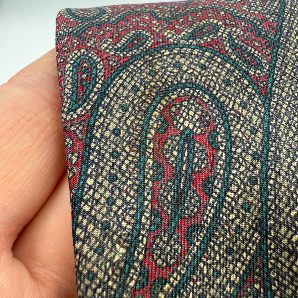 Vintage Christian Dior Silk Necktie – Red Paisley, Paris New York,‎ Made in USA - Picture 10 of 10